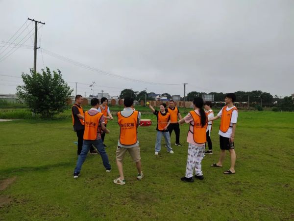 遠(yuǎn)程監(jiān)控,報警巡邏,清機(jī)加鈔,清分整點(diǎn),憑證寄庫,頭寸箱寄庫,商鋪安保,智能家居