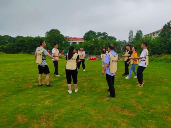 遠(yuǎn)程監(jiān)控,報警巡邏,清機(jī)加鈔,清分整點(diǎn),憑證寄庫,頭寸箱寄庫,商鋪安保,智能家居